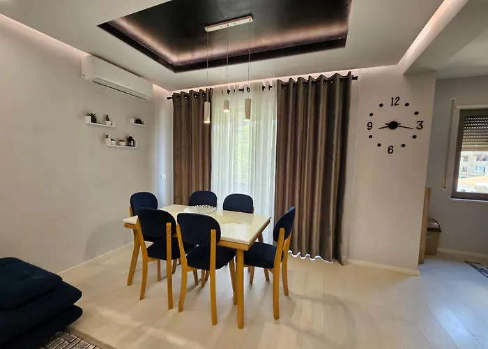 Tower Bridge Apartment *